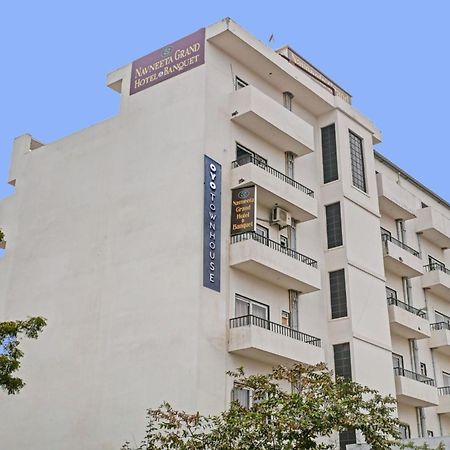 Готель Townhouse Navneeta Grand Kakarmatha Екстер'єр фото
