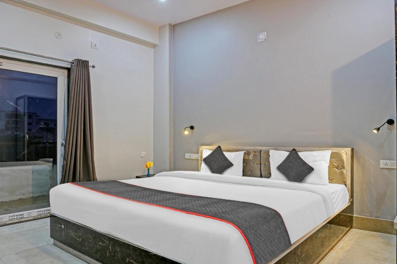 Готель Townhouse Navneeta Grand Kakarmatha Екстер'єр фото