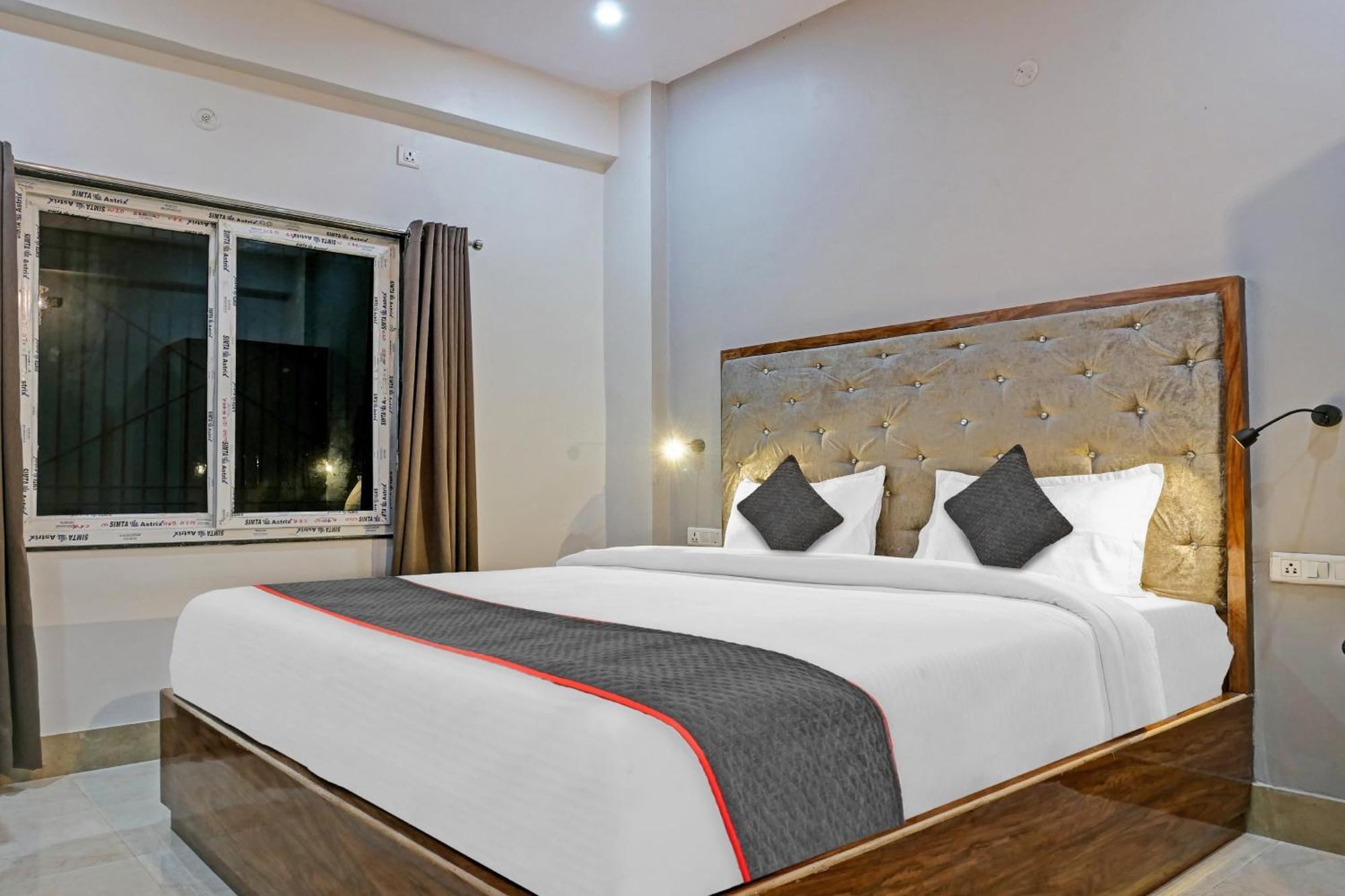 Готель Townhouse Navneeta Grand Kakarmatha Екстер'єр фото